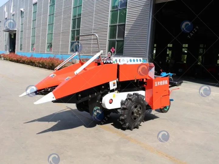 máy thu hoạch ngô