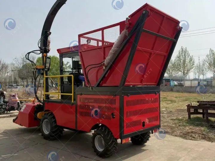 corn silage harvesting machine