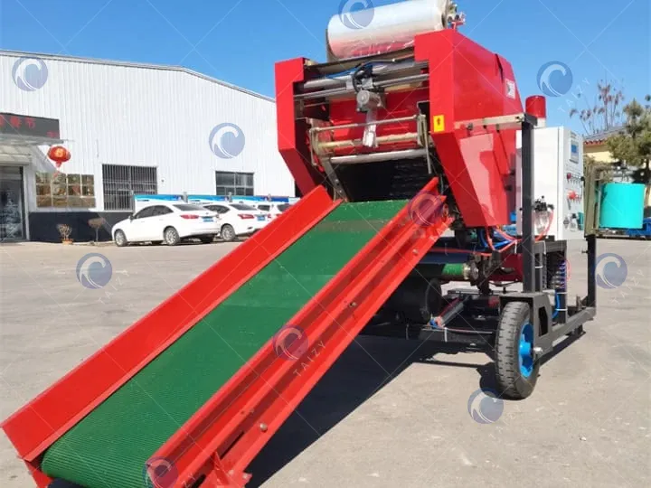 آلة لف العلف المخمر