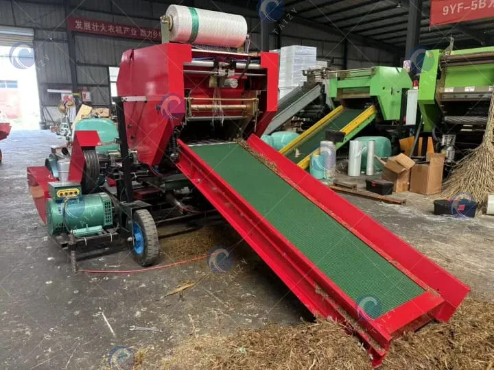 آلة التشكيل والتغليف للعلف المخمر