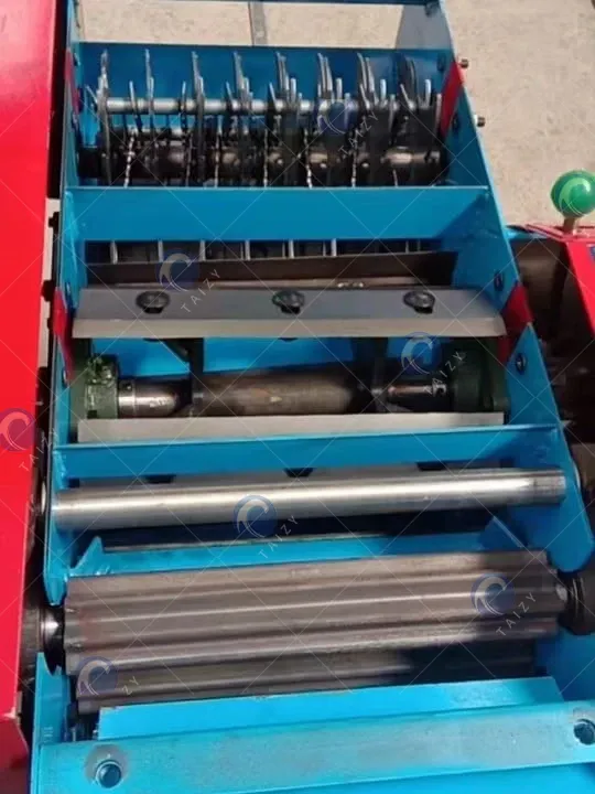 تفاصيل آلة تقطيع الأعلاف