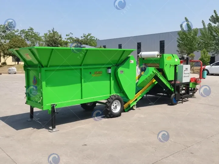 machine d'alimentation et équipement de ballage d'ensilage