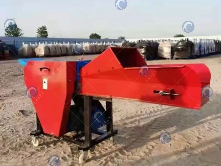 آلة تقطيع الأعلاف