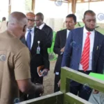 ลูกค้ามาเยี่ยมชมเครื่อง threshing ธัญพืช