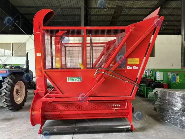 corn silage harvesting machine