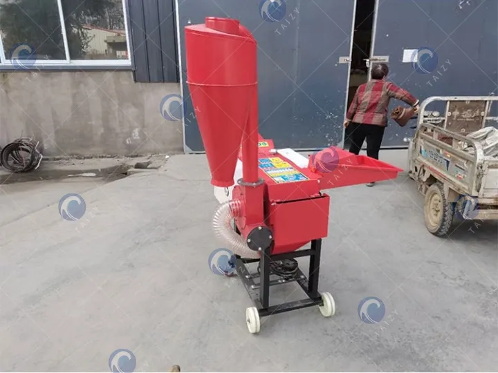 combined chaff cutter and crusher