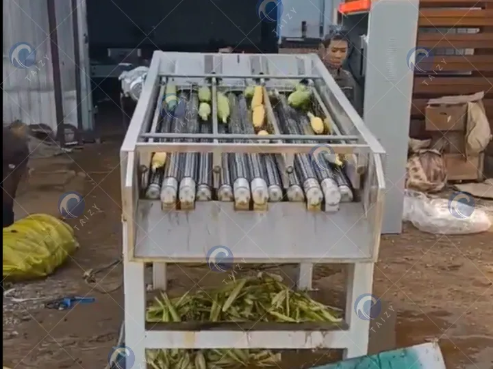 橡胶辊玉米壳斗机