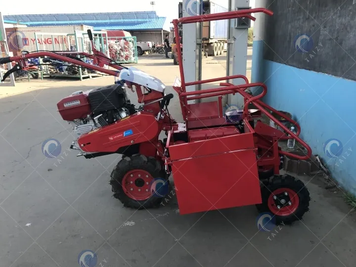 maize harvesting machine