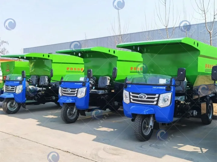 horizontal silage feed mixer & spreader