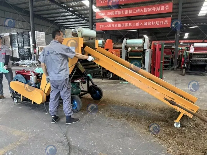 silage packing machine