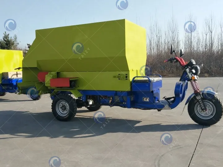 silage spreader machine