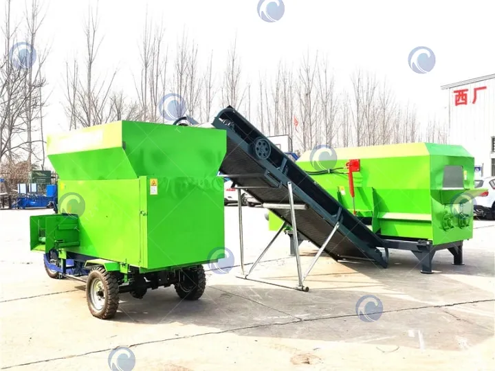 silage spreader with TMR silage blender and mixer
