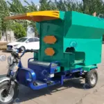 silage spreading vehicle