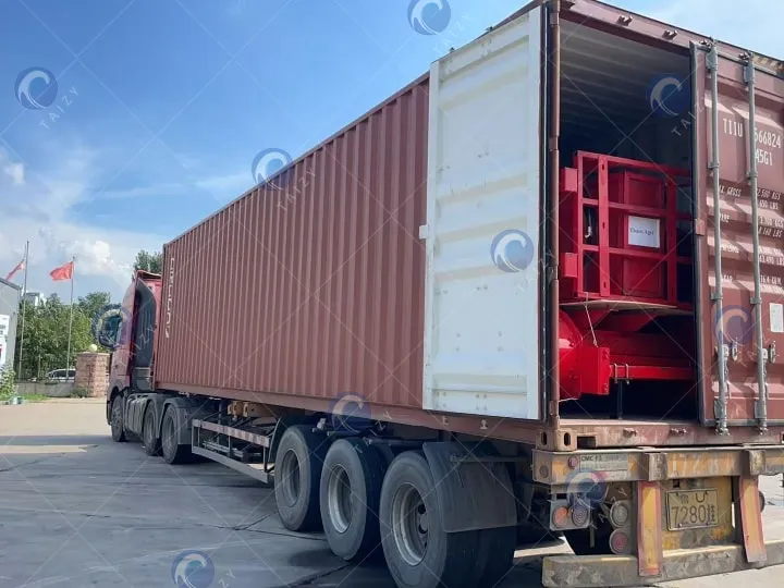 silage crushing and collecting machine loading